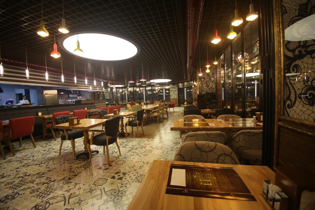 The Corner Hotel Sincan Esterno foto