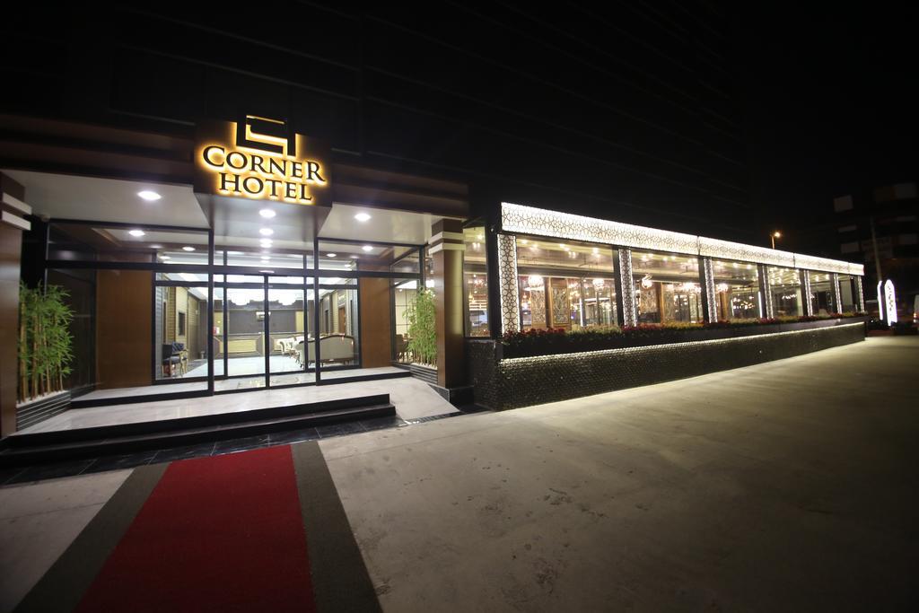 The Corner Hotel Sincan Esterno foto