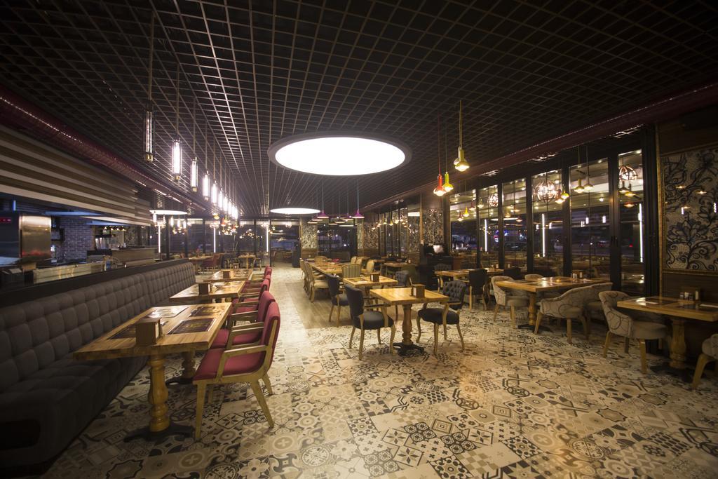 The Corner Hotel Sincan Esterno foto