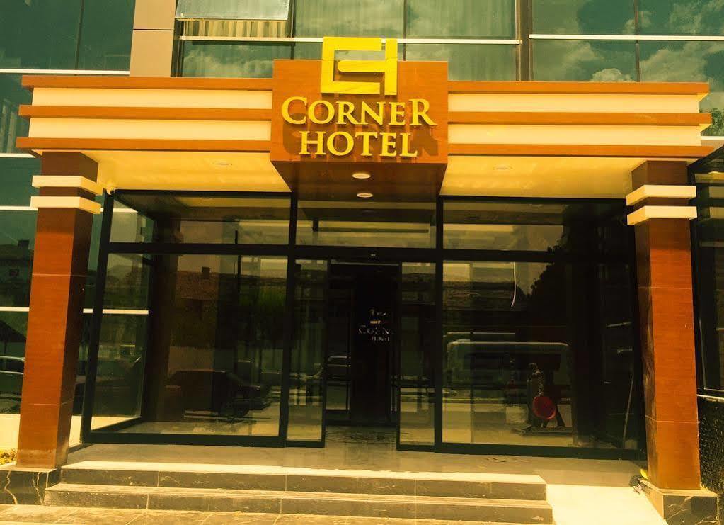 The Corner Hotel Sincan Esterno foto